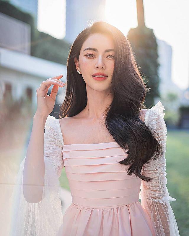 Davika Hoorne Davika Hoorne