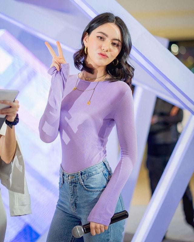 Davika Hoorne Davika Hoorne