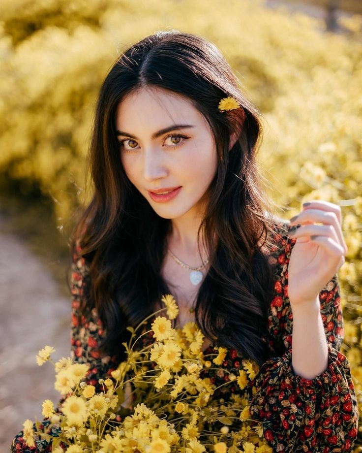Davika Hoorne Davika Hoorne