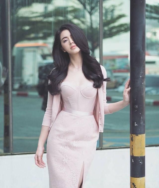 Davika Hoorne Davika Hoorne
