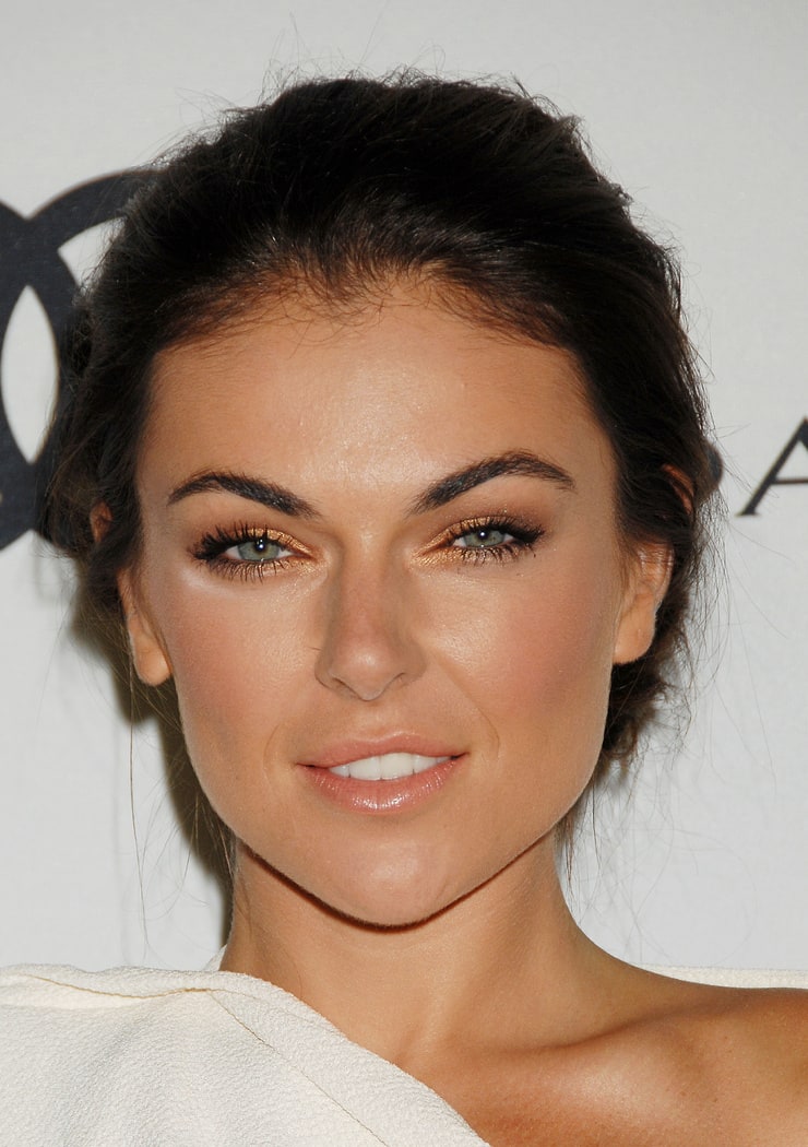 Serinda Swan