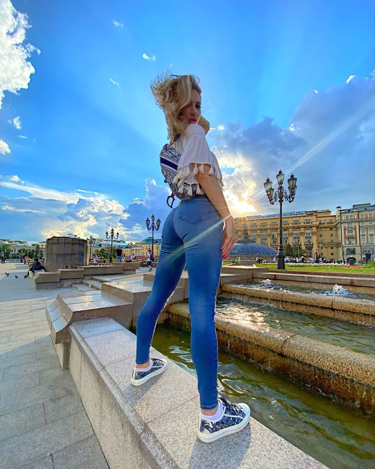 Yana Parshutina Yana Parshutina