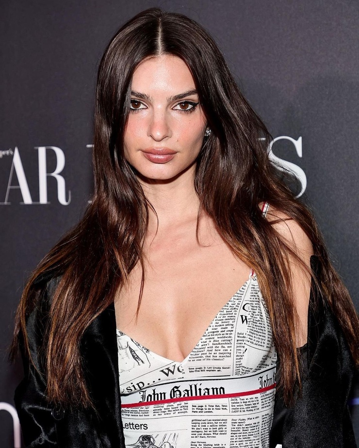 Emily Ratajkowski