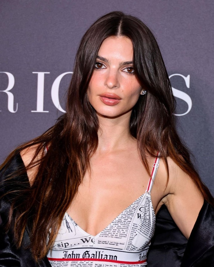 Emily Ratajkowski