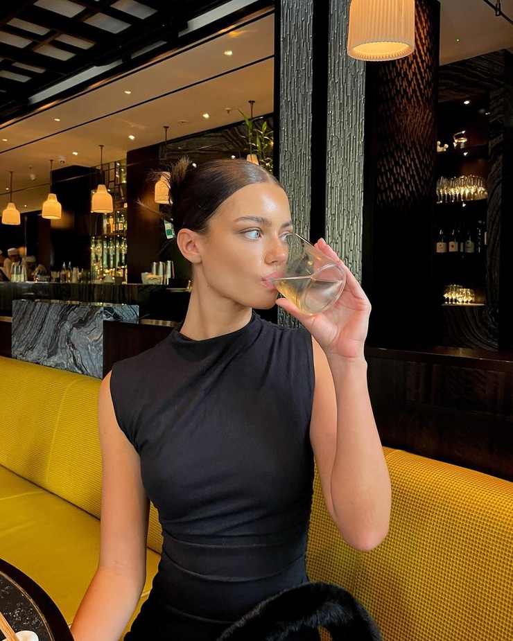 Elle Trowbridge Elle Trowbridge