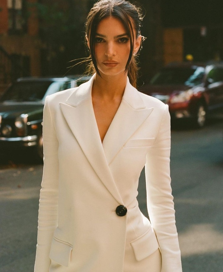 Emily Ratajkowski