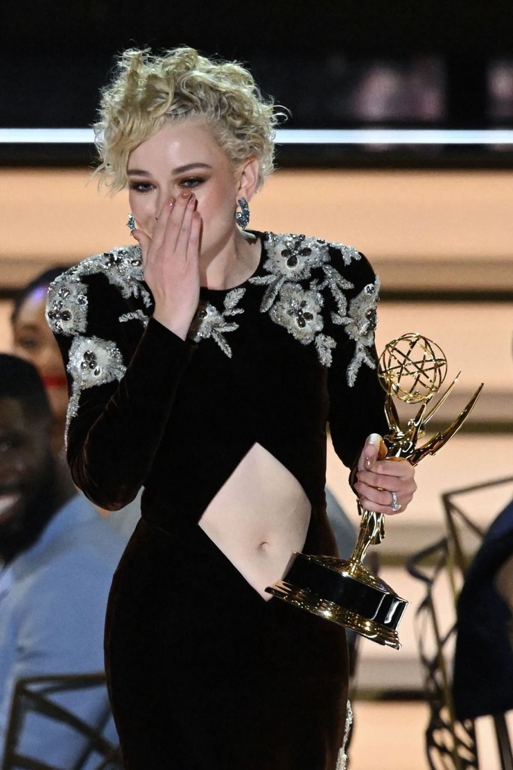 Julia Garner