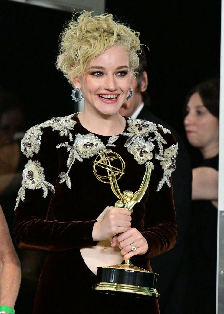 Julia Garner