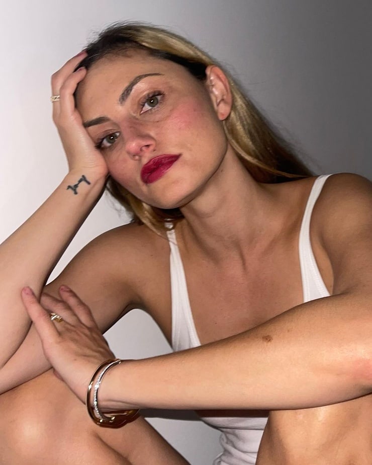 Phoebe Tonkin
