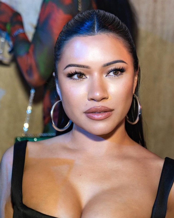 Julia Kelly