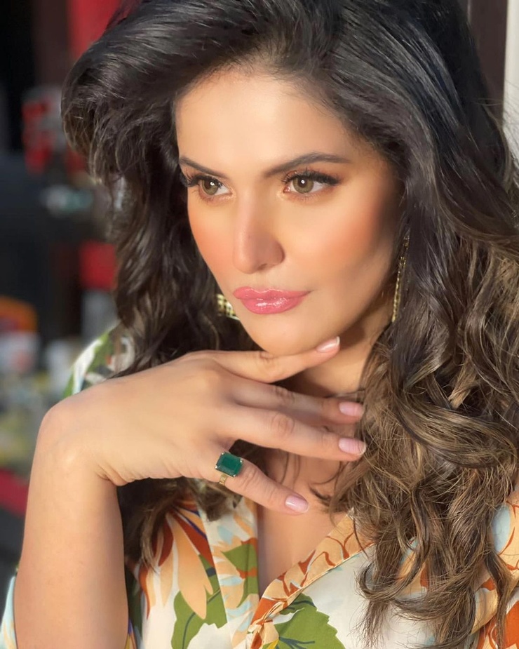 Zarine Khan