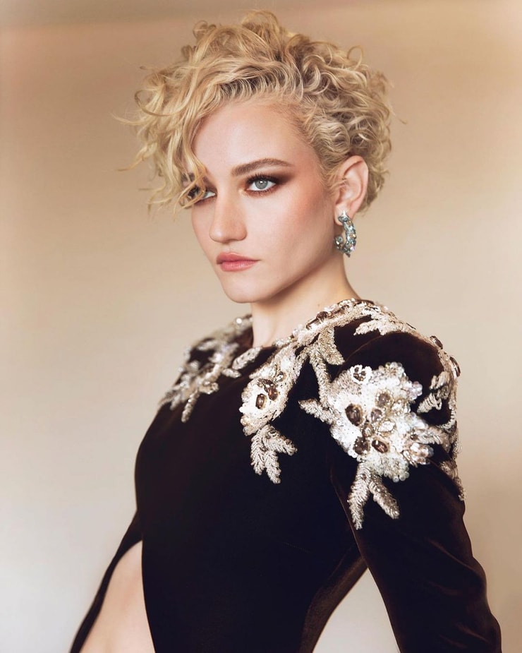 Julia Garner