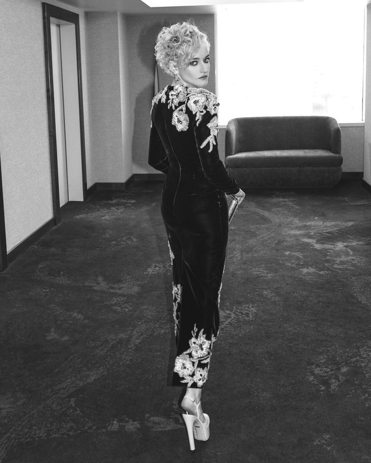 Julia Garner