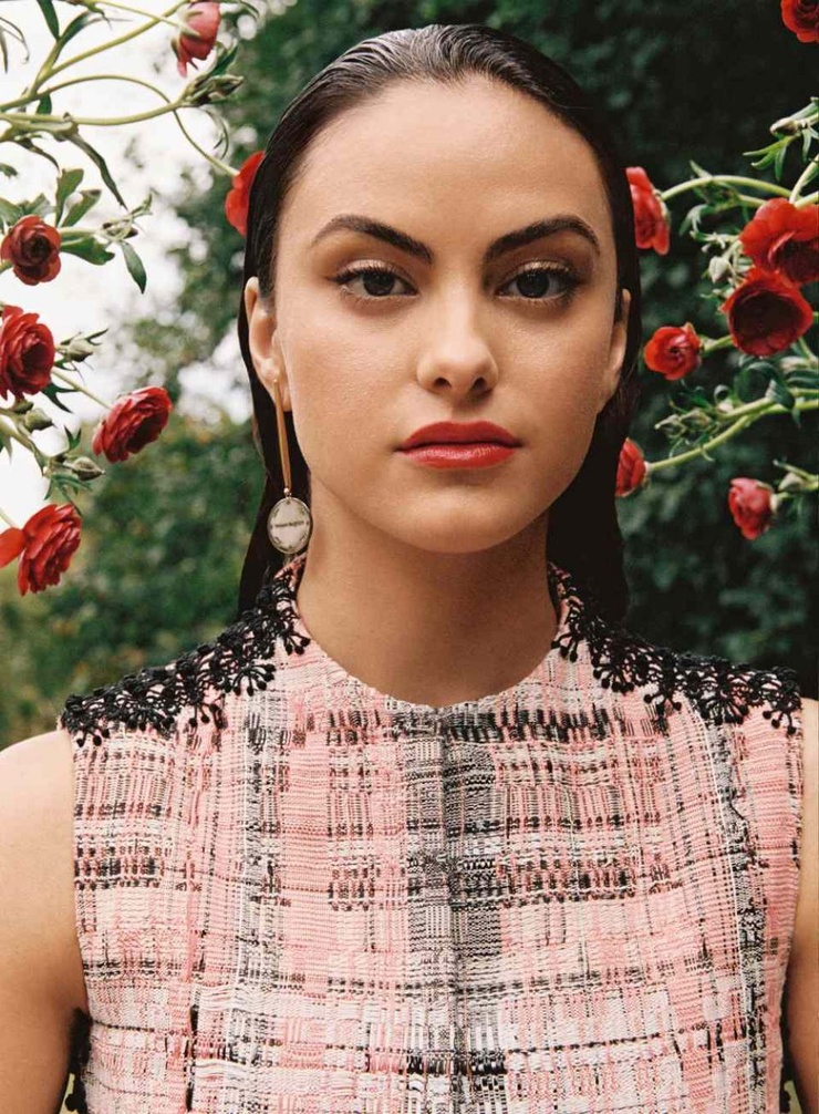 Camila Mendes