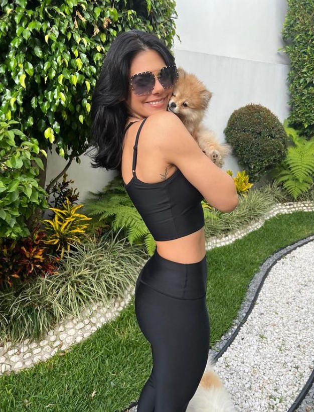 Livia Brito Livia Brito