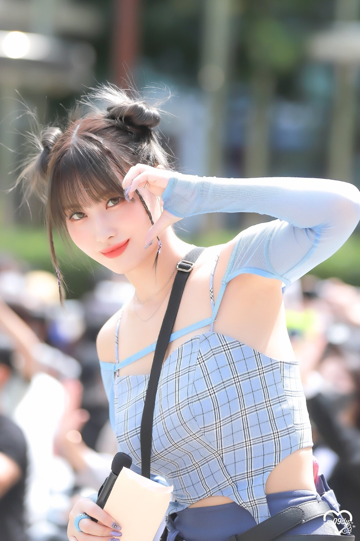 Hirai Momo