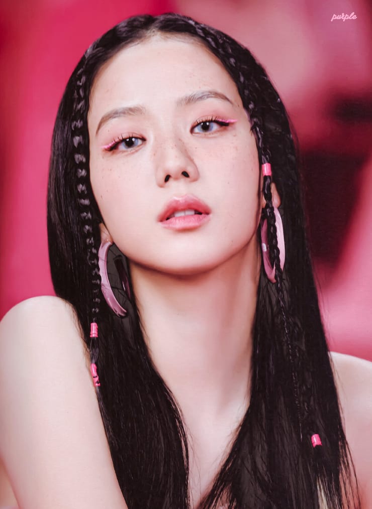 Picture of Kim Jisoo