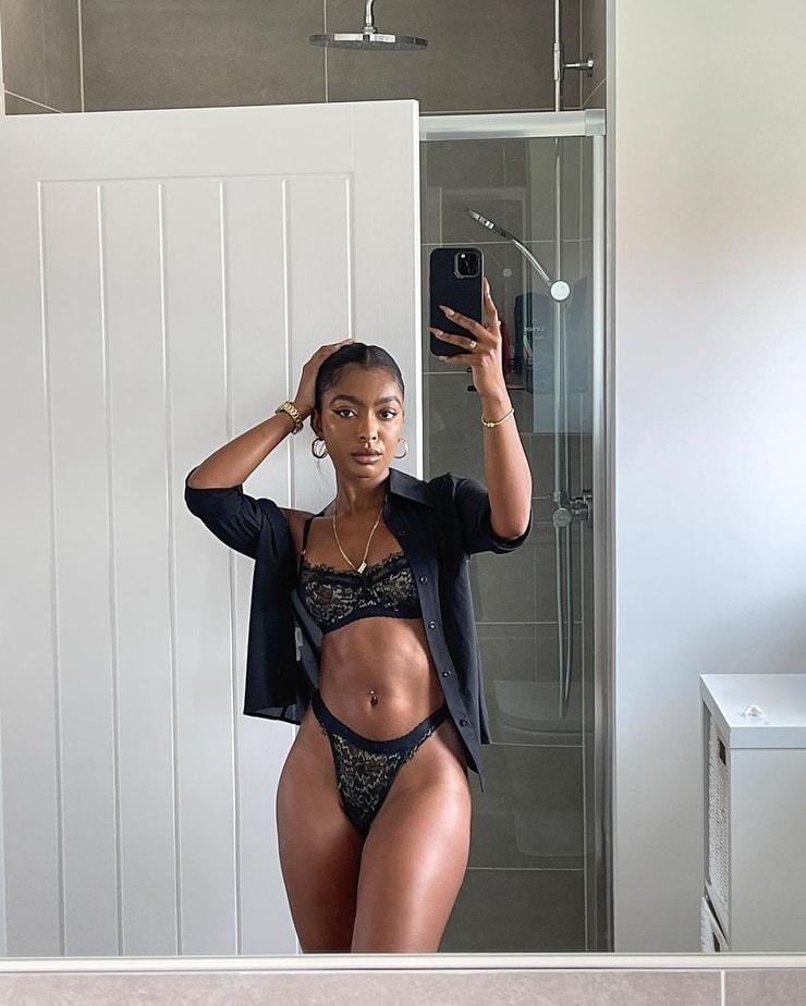 Jourdan Riane