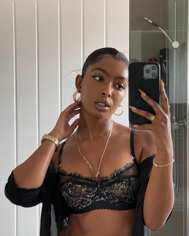 Jourdan Riane