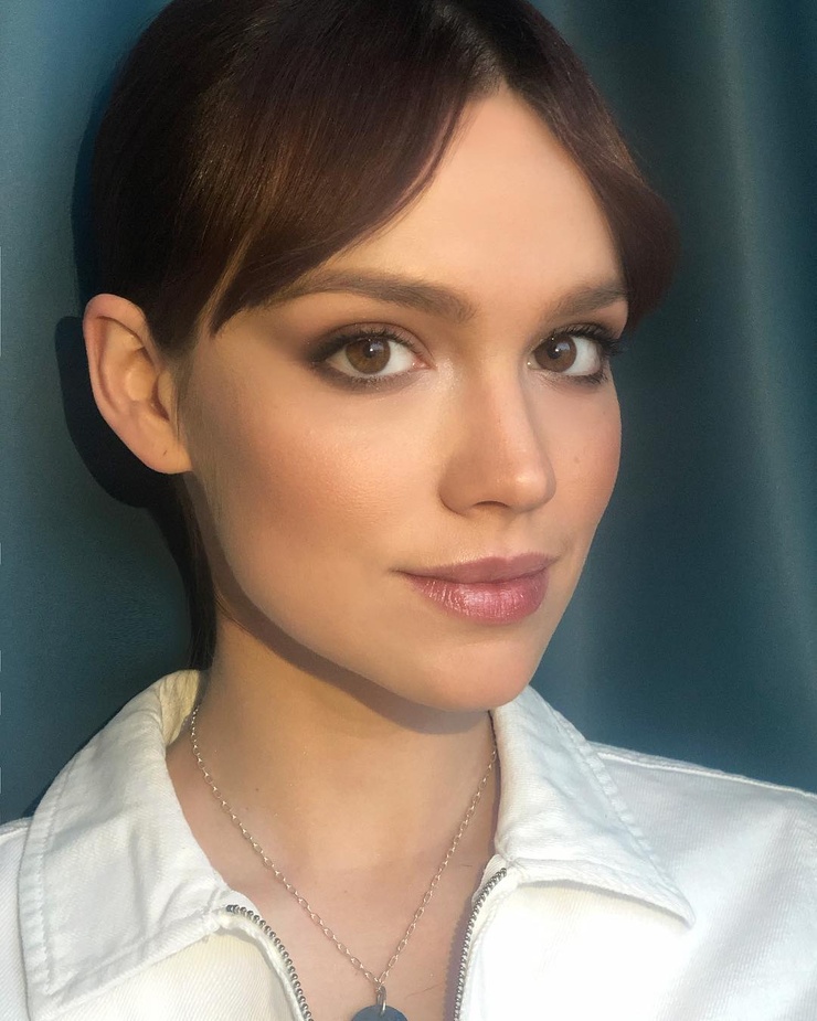 Emilia Schüle Emilia Schüle