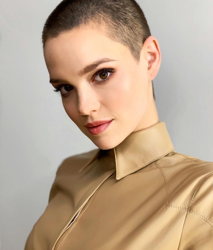 Emilia Schüle Emilia Schüle