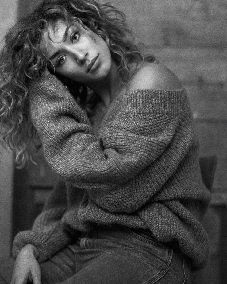 Manon Azem