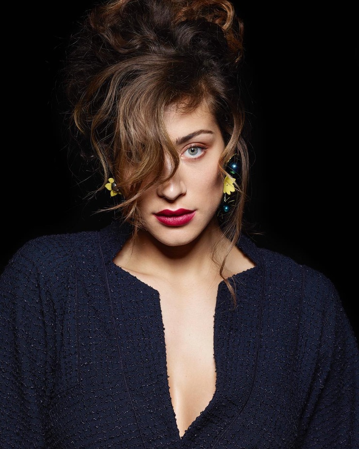 Manon Azem