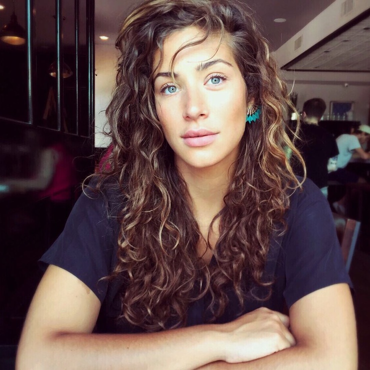 Manon Azem
