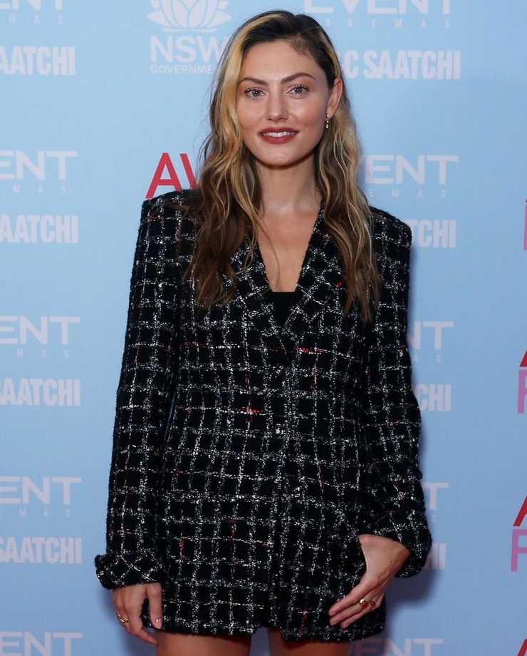 Phoebe Tonkin