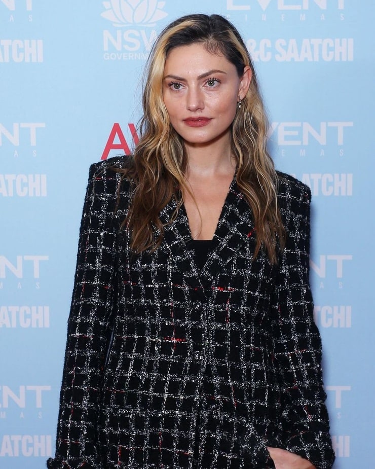 Picture of Phoebe Tonkin