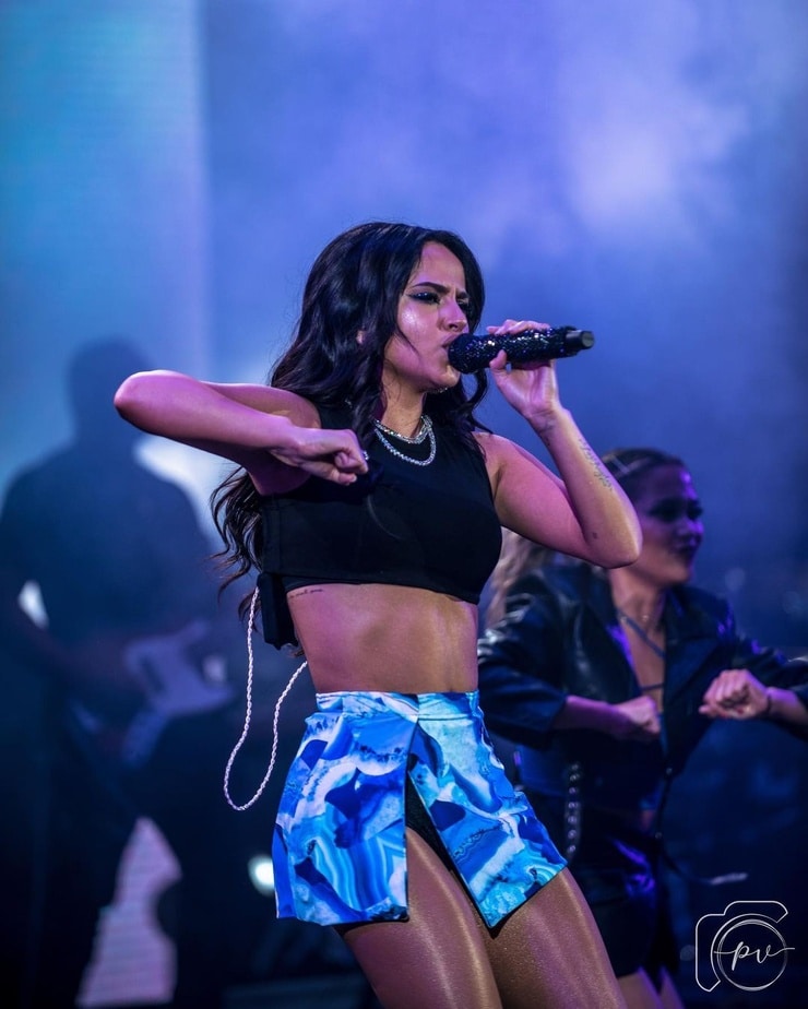 Picture of Becky G.