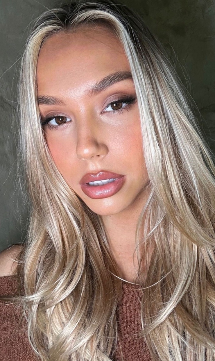 Alexis Ren Alexis Ren