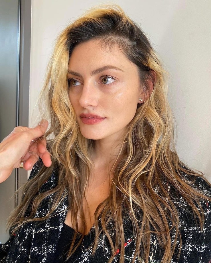 Phoebe Tonkin