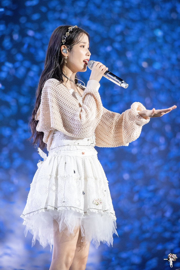 IU