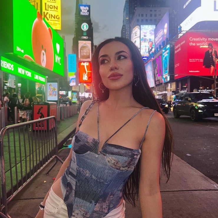 Ava Max