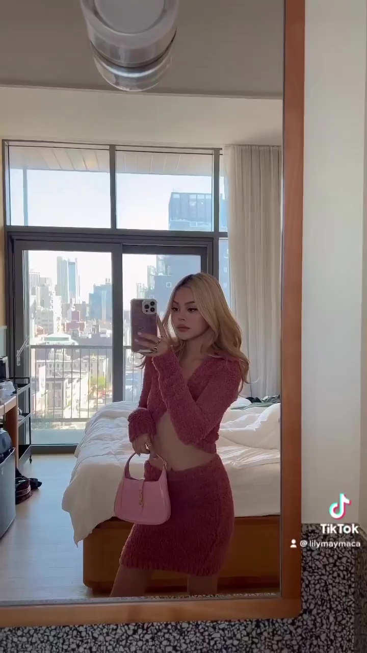 Lily Maymac