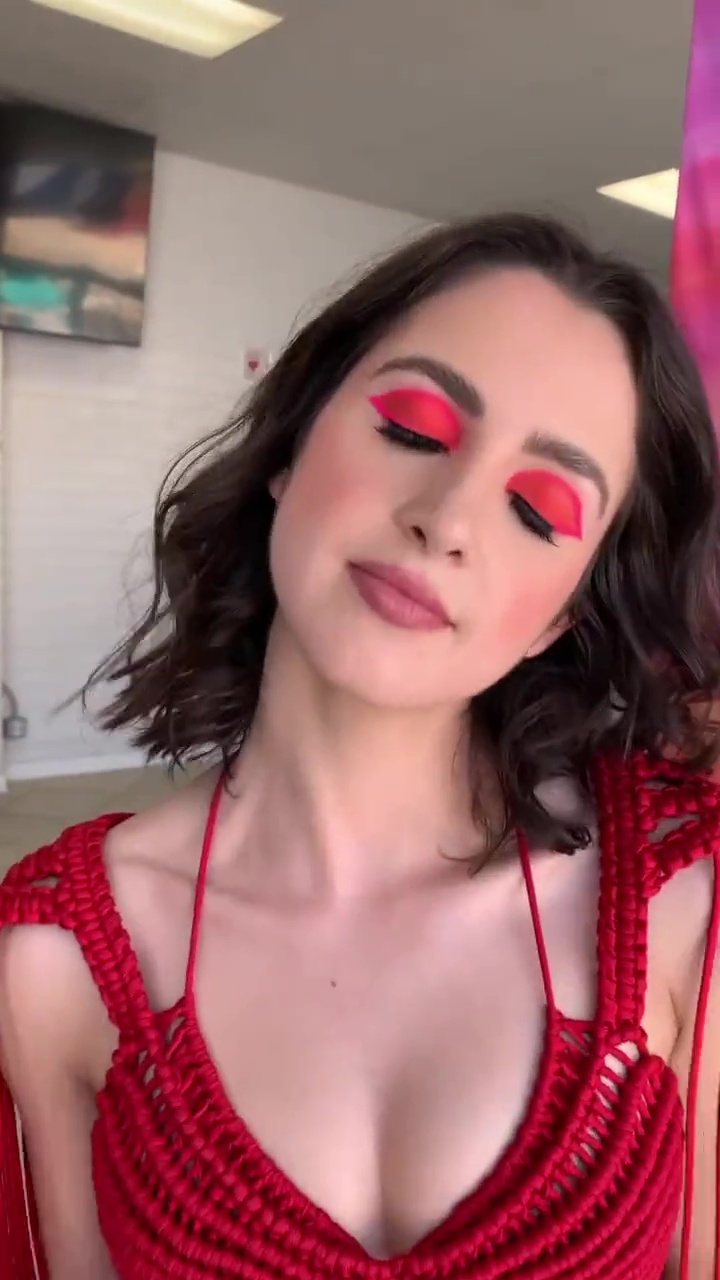 Laura Marano