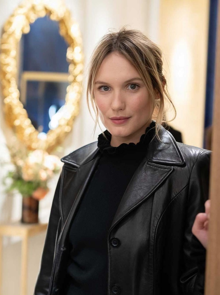 Ana Girardot