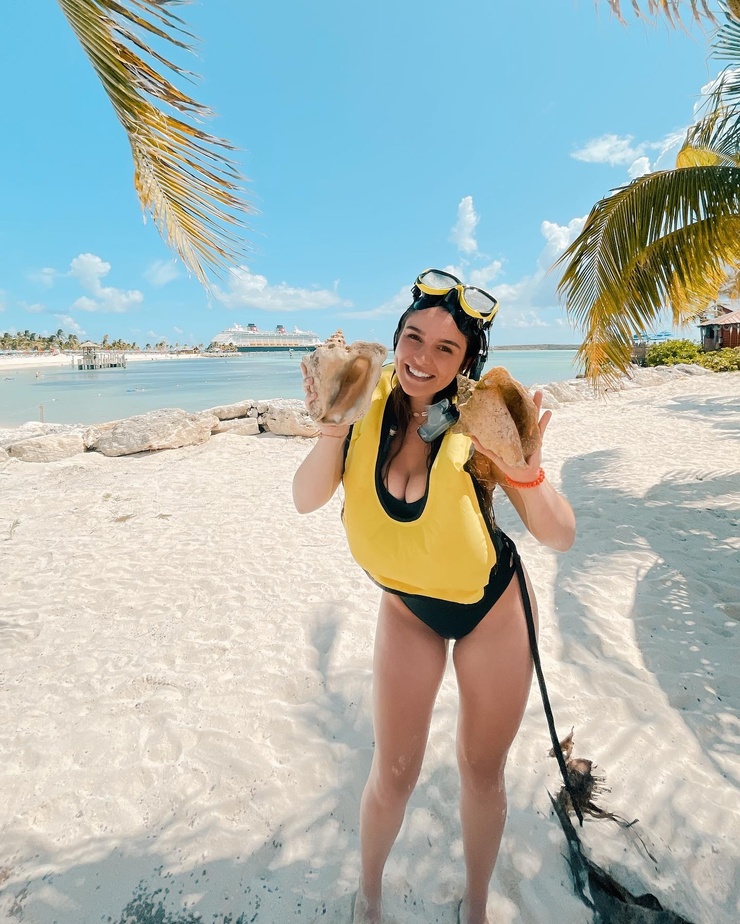 Taya Miller (cosplay model)