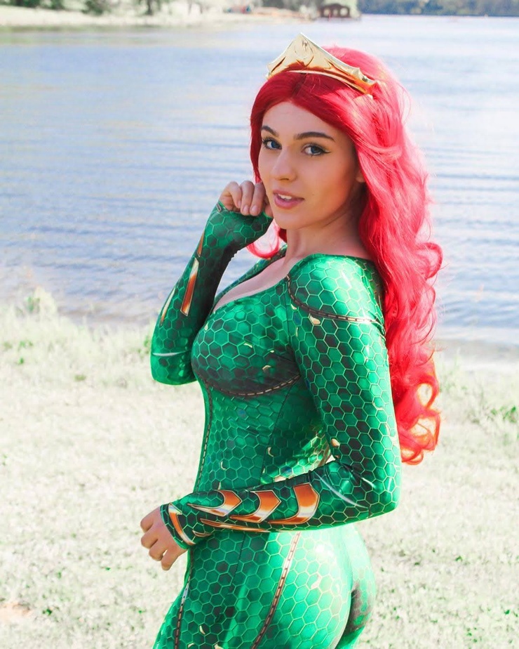 Taya Miller (cosplay model)