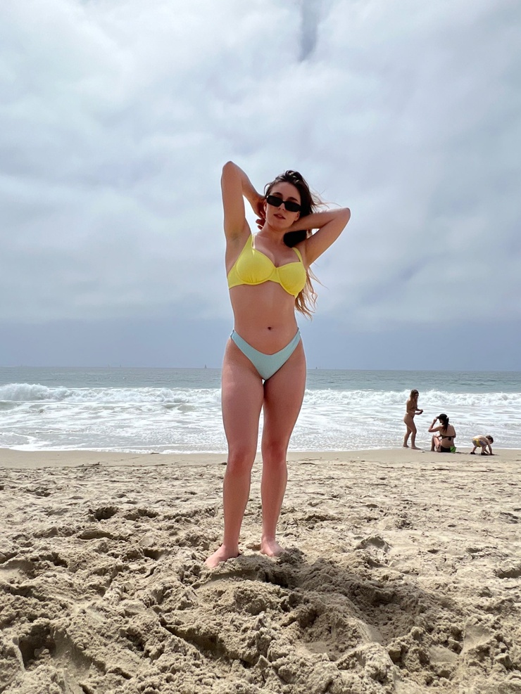 Taya Miller (cosplay model)