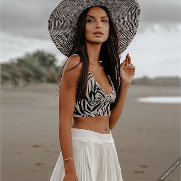 Klaudia El Dursi (model)