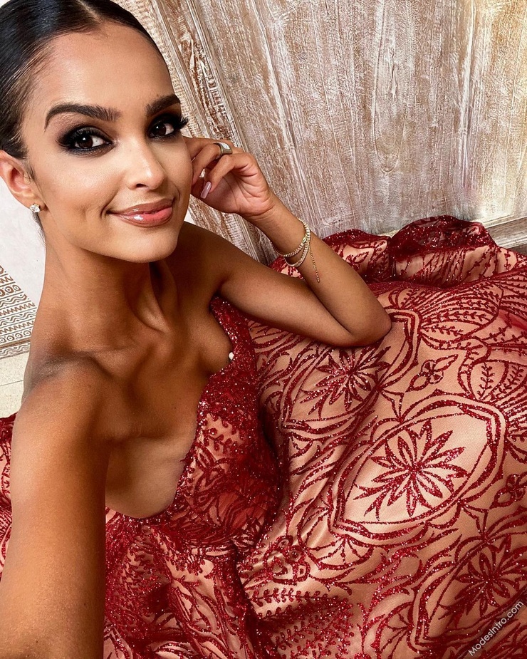 Klaudia El Dursi (model)