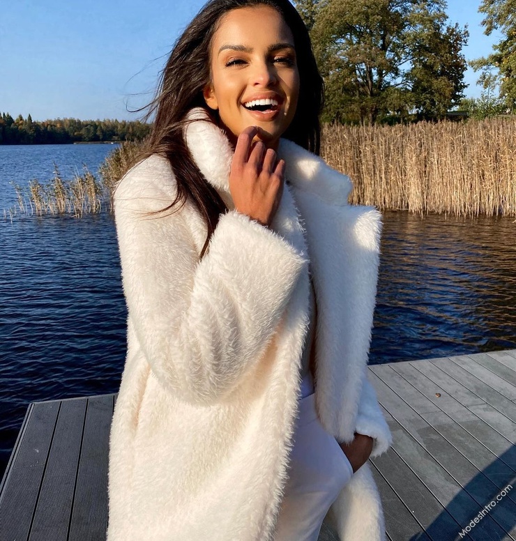 Klaudia El Dursi (model)
