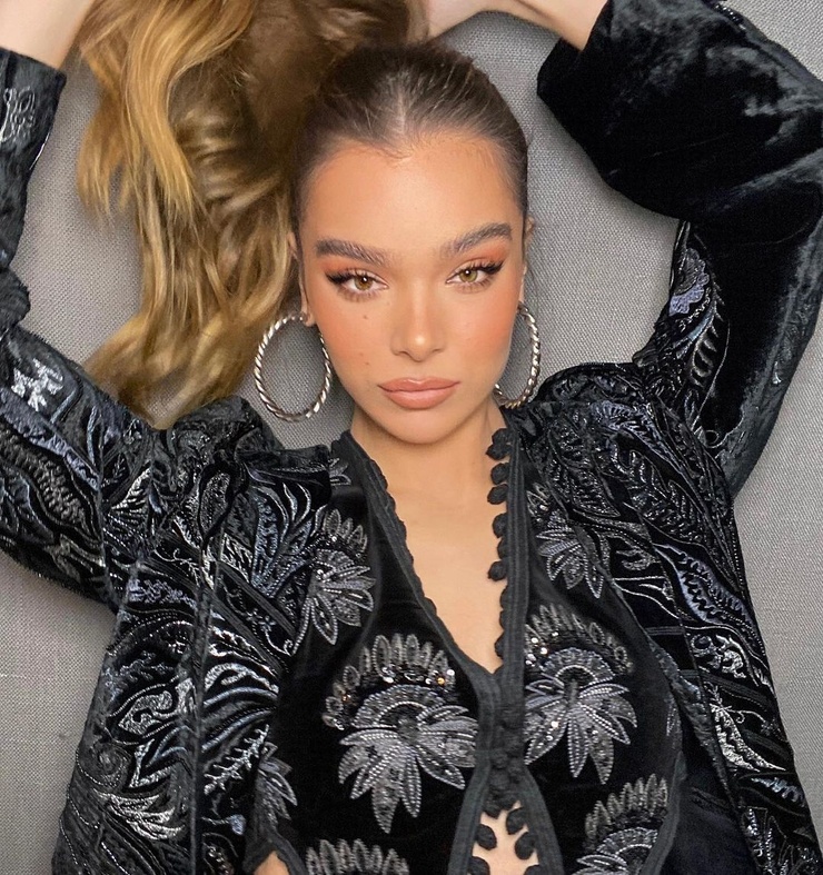 Hailee Steinfeld