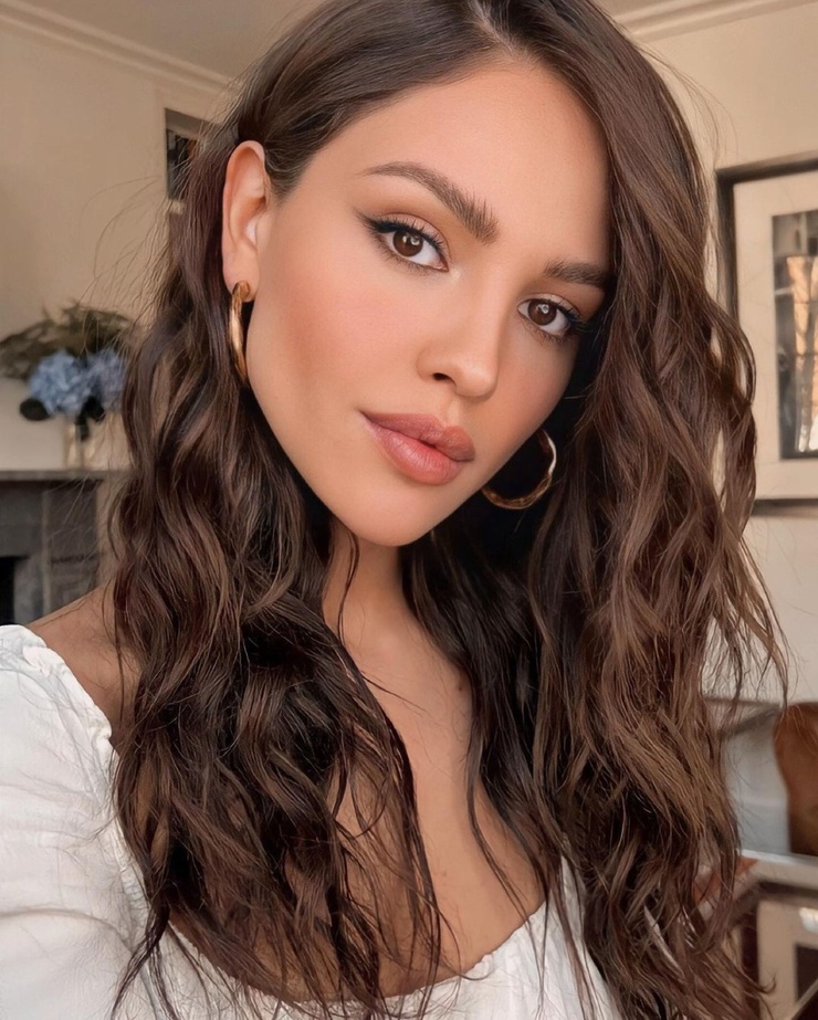Eiza Gonzalez Eiza Gonzalez
