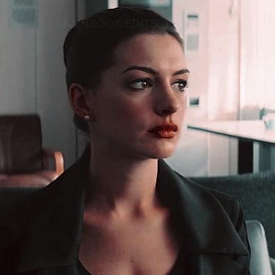 Selina Kyle / The Cat (Anne Hathaway)