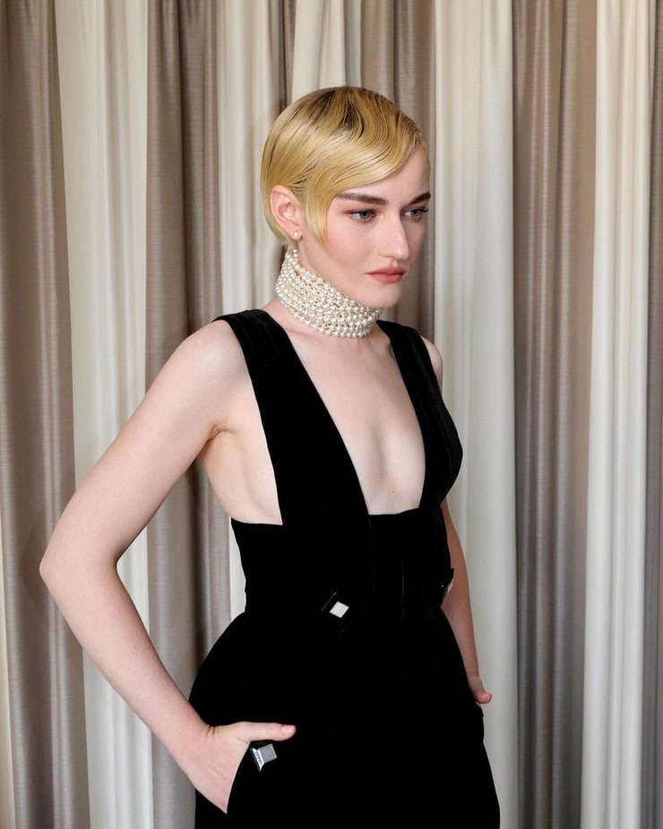 Julia Garner Julia Garner