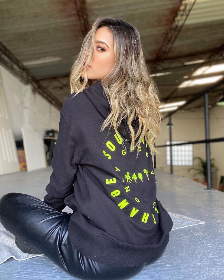 Sandra Lorena Valencia Sandra Lorena Valencia