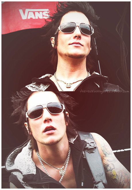 Synyster Gates